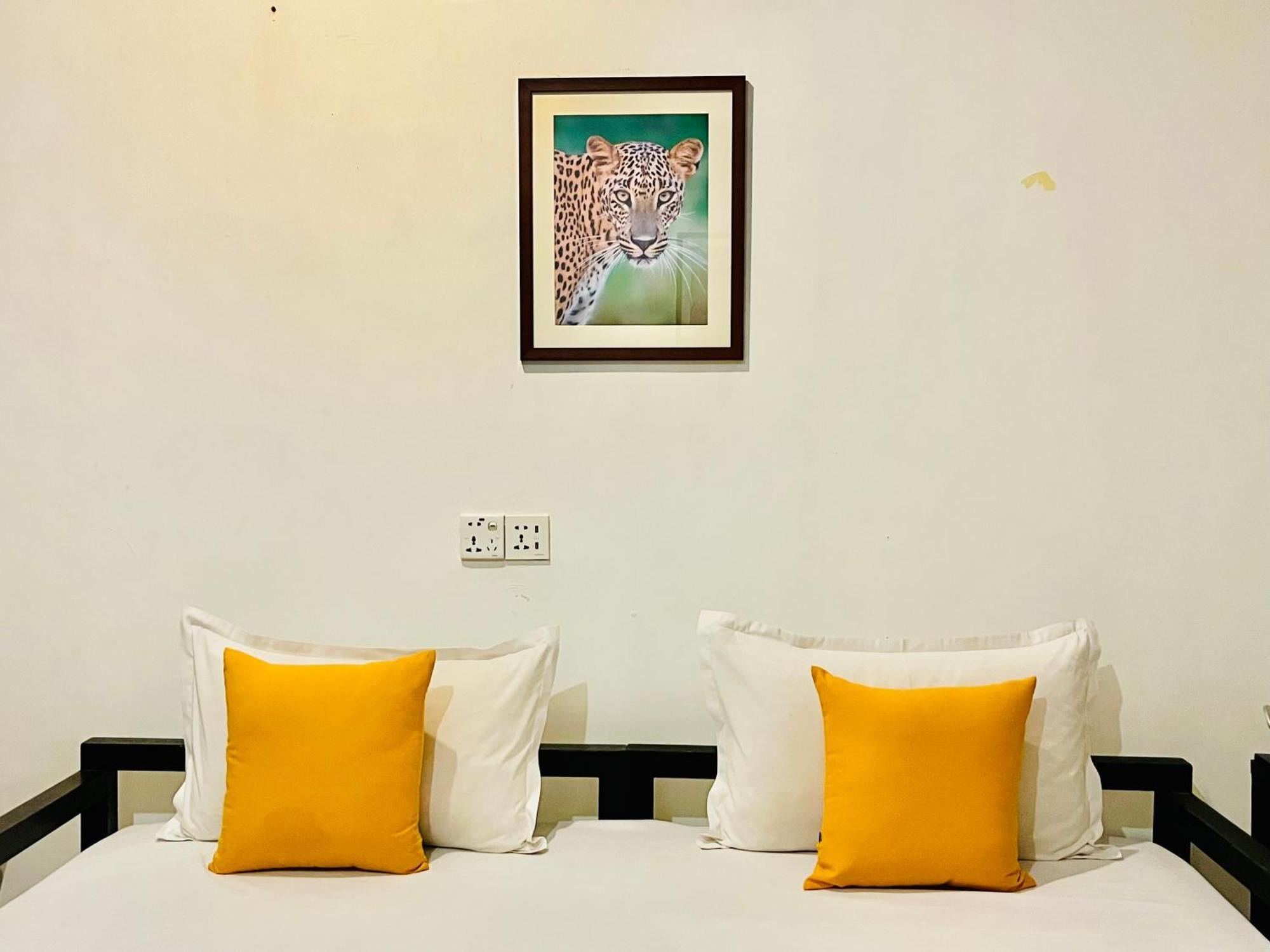 Funky Leopard Safari Lodge Bordering Yala National Park Kataragama Extérieur photo